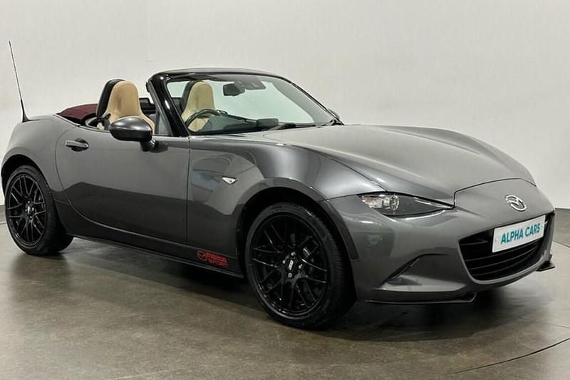 Used Mazda MX5 Inclusive 160 HP (117 kW) 2018 Grey Cabriolet