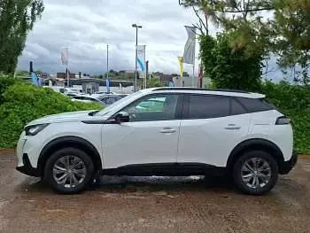 Used Peugeot e-2008 Active+ 100 kW (136 HP) 2023 White SUV