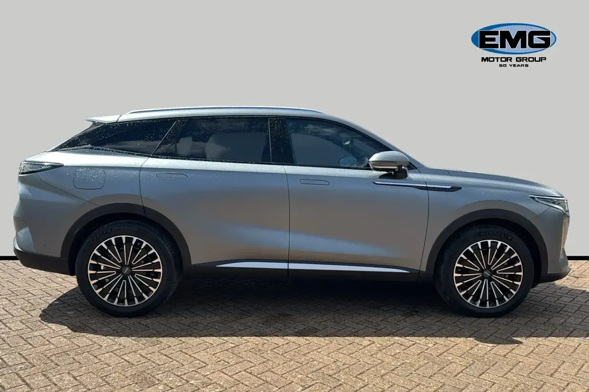 Used Omoda 9 63 HP (46 kW) 2025 Grey SUV