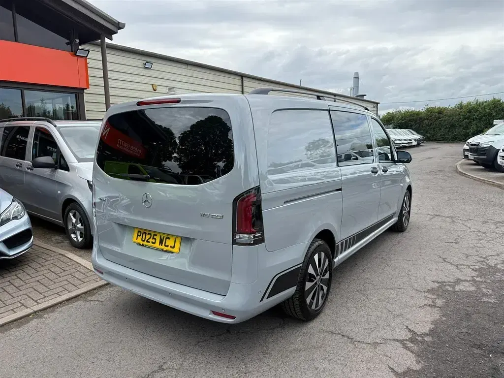 Usado Mercedes Vito 2025 Cinzento Van