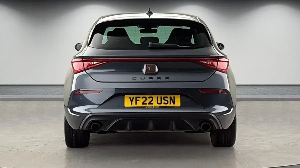 Used Cupra Leon VZ1 245 HP (180 kW) 2022 Magnetic tech/magnetic tech Hatchback