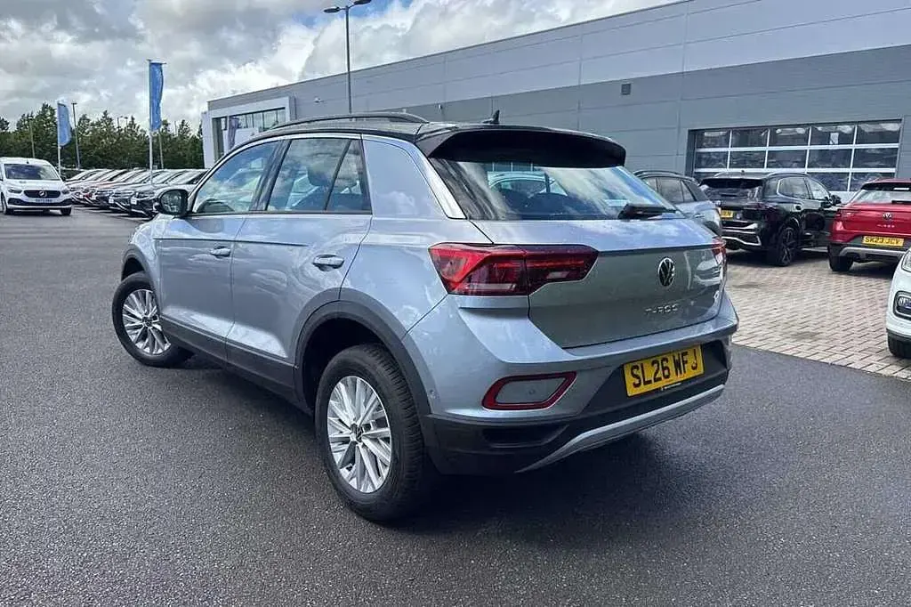 New VW T-Roc Life 115 HP (84 kW) 2026 Blue SUV