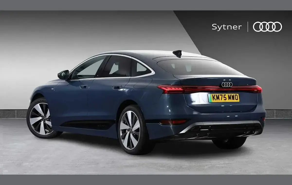 New Audi A6 e-tron S-Line 269 kW (367 HP) 2025 Blue Hatchback