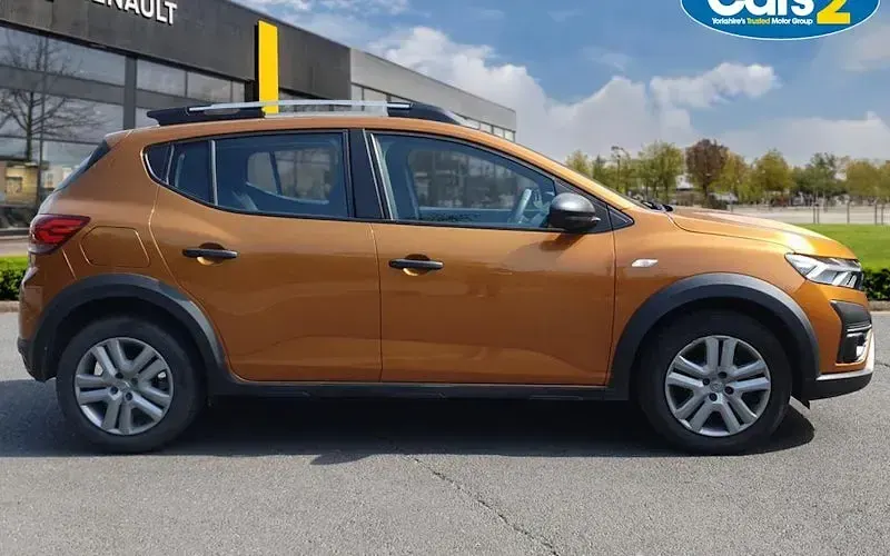 Used Dacia Sandero Essentiel 91 HP (66 kW) 2022 Orange Hatchback