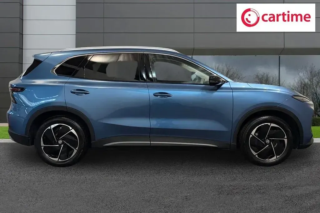 Used MG MG5 EV Trophy 63 kW (87 HP) 2025 Blue Estate