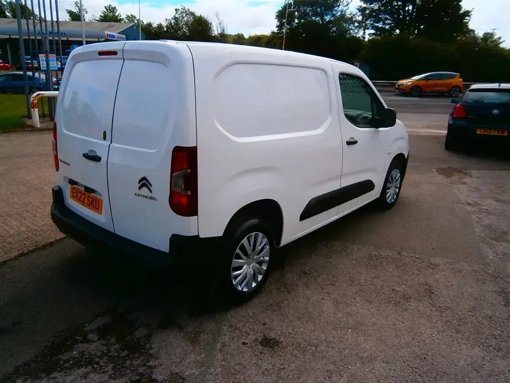Used Citroën Berlingo 2022 White MPV
