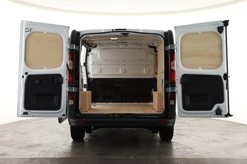 New Nissan Primastar Acenta 110 HP (80 kW) 2025 White MPV