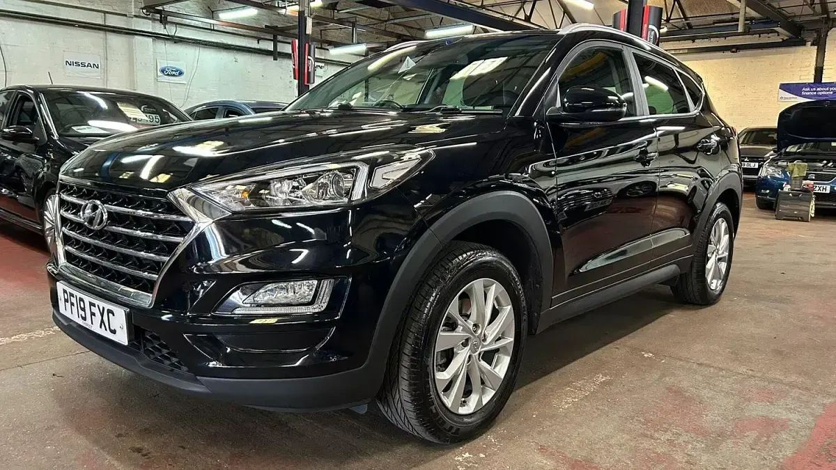 Used Hyundai Tucson SE 132 HP (97 kW) 2019 Black SUV
