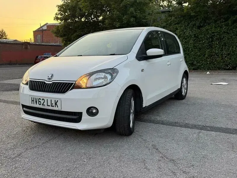 Used Skoda Citigo Elegance 75 HP (55 kW) 2012 White Hatchback