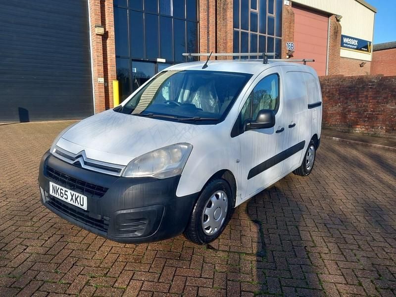 Used Citroën Berlingo 75 HP (55 kW) 2015 White MPV