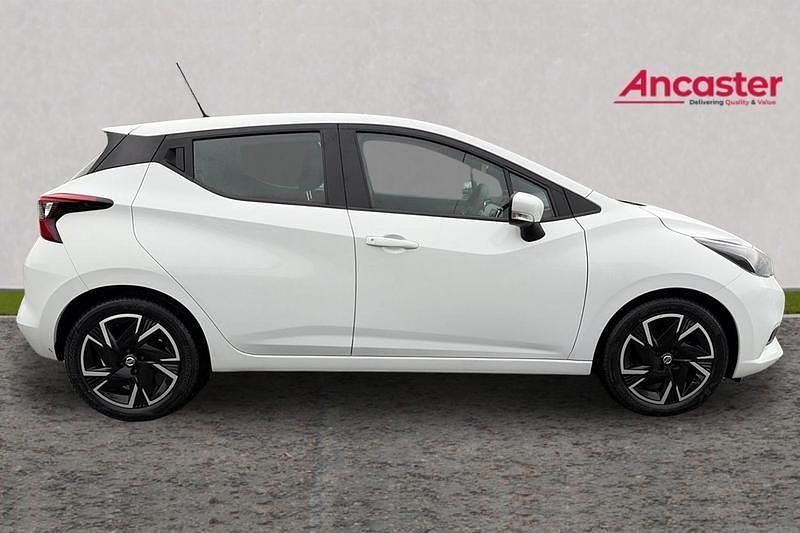 Used Nissan Micra Acenta 91 HP (66 kW) 2022 White Hatchback