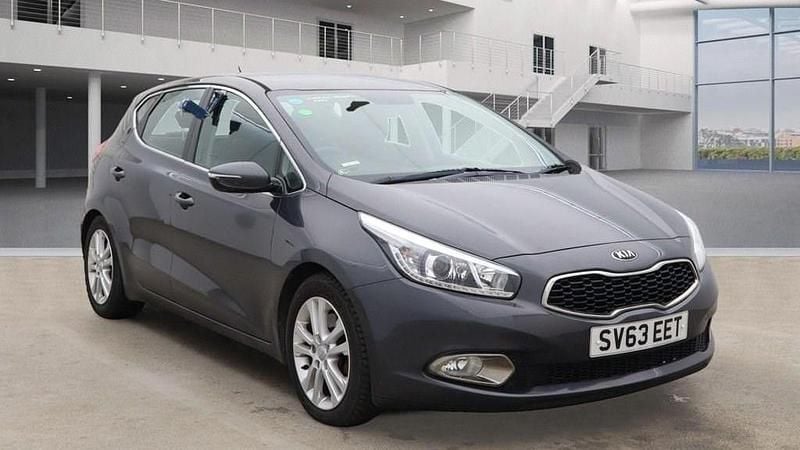 Silver Used 2014 Kia Ceed Hatchback | £3,499 (Super price) - Image 1/4