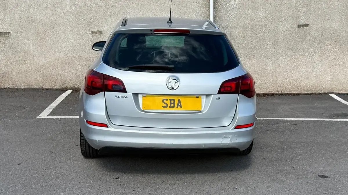 Used Vauxhall Astra SRi 2011 Silver Estate