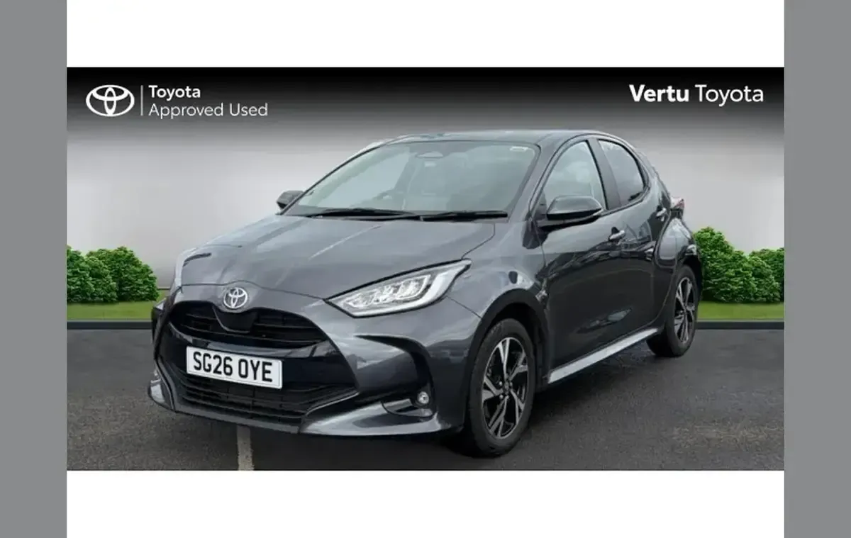 Used Toyota Yaris Design 113 HP (83 kW) 2026 Grey Hatchback