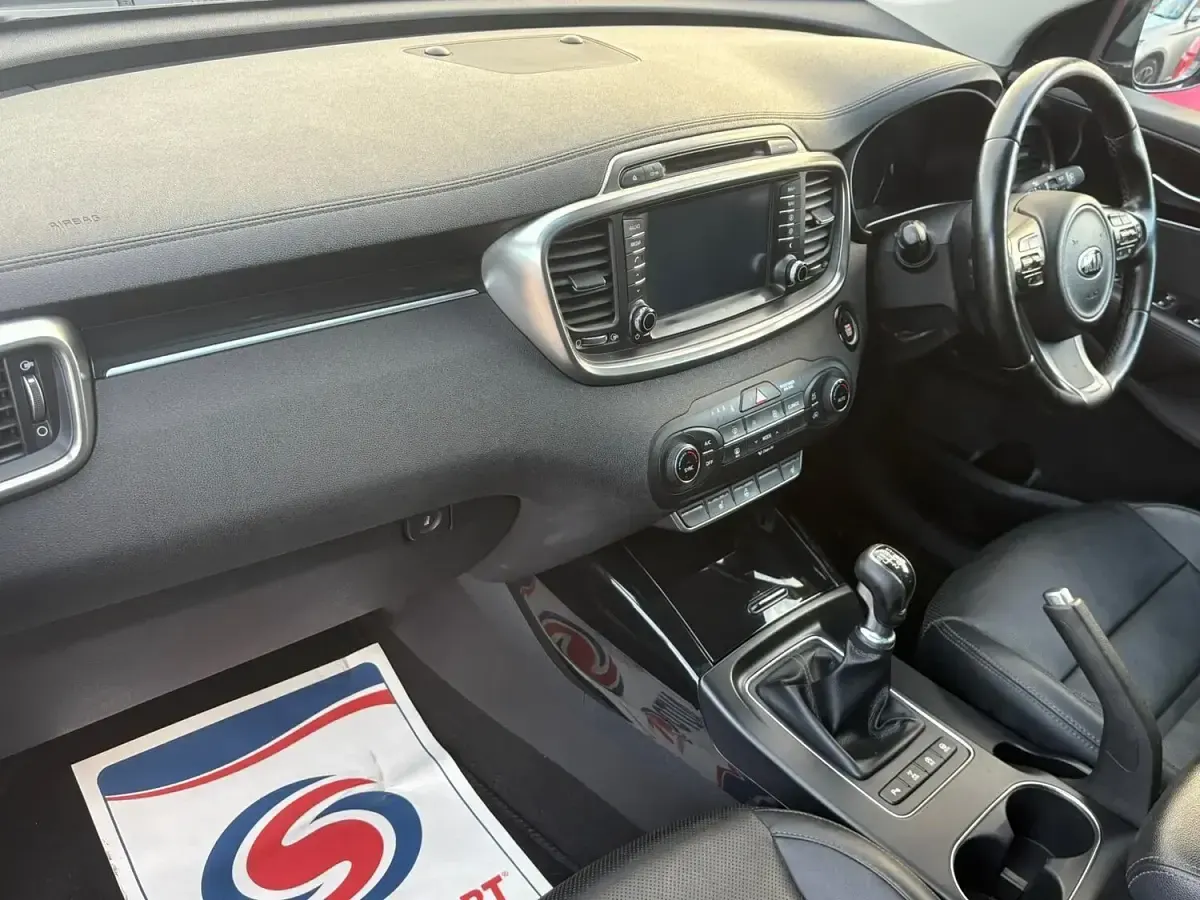 Used Kia Sorento 200 HP (147 kW) 2015 Black SUV