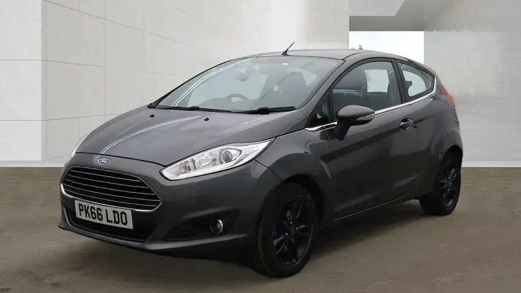 Used Ford Fiesta Zetec 82 HP (60 kW) 2016 Hatchback