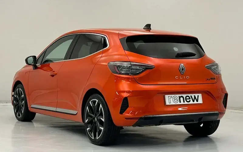 Used Renault Clio Techno 143 HP (105 kW) 2025 Hatchback