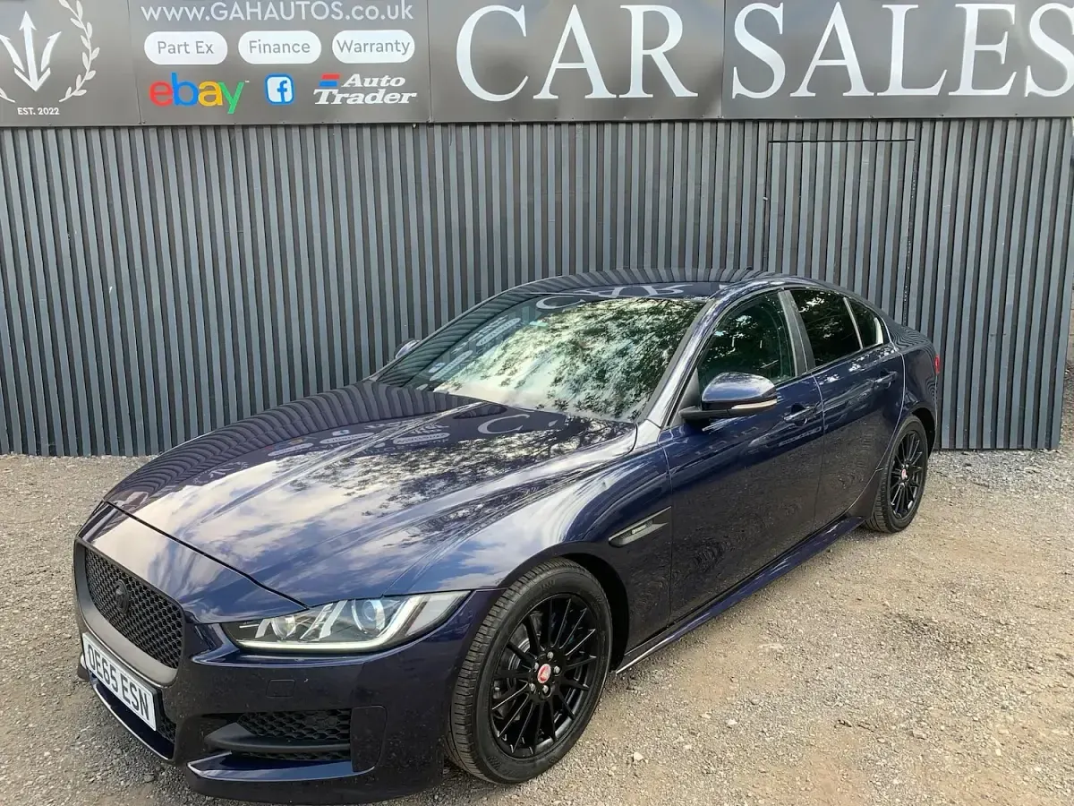 Used Jaguar XE R-Sport 163 HP (119 kW) 2015 Blue Sedan