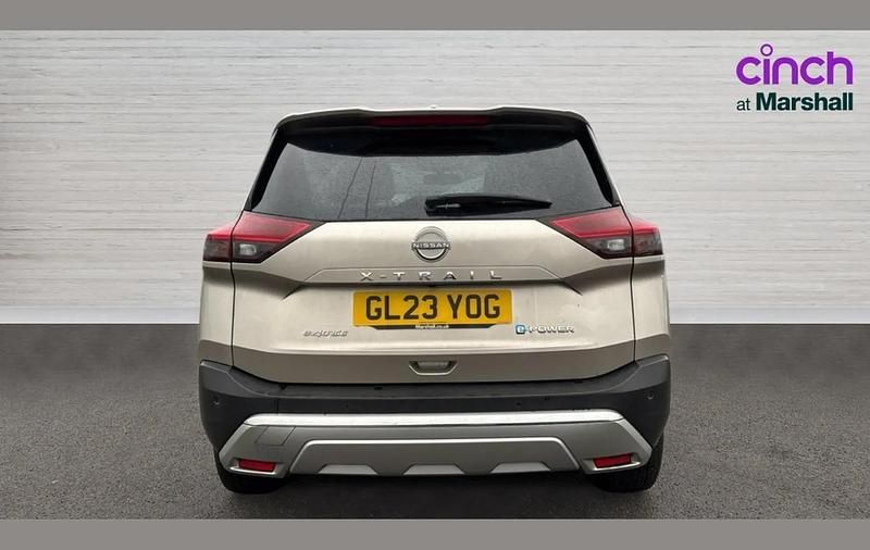 Used Nissan X-Trail Tekna 155 HP (114 kW) 2023 Silver SUV