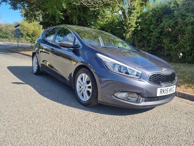 Silver Used 2015 Kia Ceed Hatchback | £4,695 (Good price) - Image 1/4