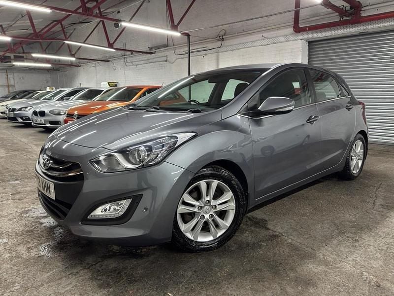 Used Hyundai i30 Style 128 HP (94 kW) 2013 Grey Hatchback