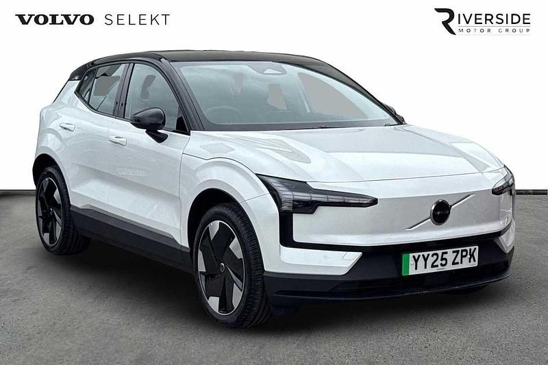 Crystal white New 2025 Volvo EX30 Plus SUV | £27,995 (Good price) - Image 1/4