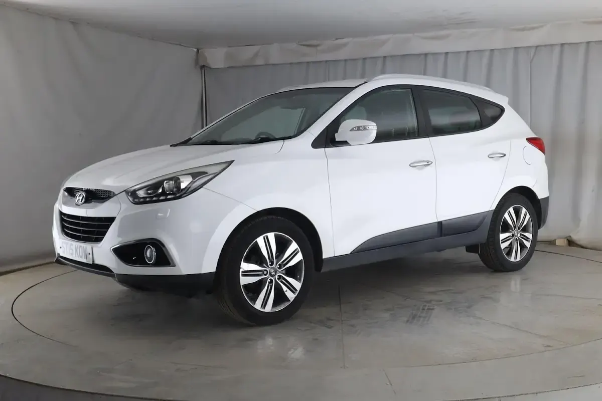 Used Hyundai ix35 Premium 115 HP (84 kW) 2015 White SUV