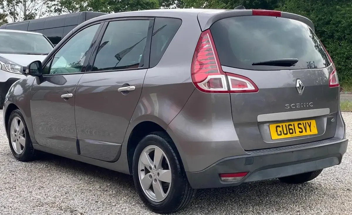 Used Renault Scénic III Dynamique 2011 Grey MPV