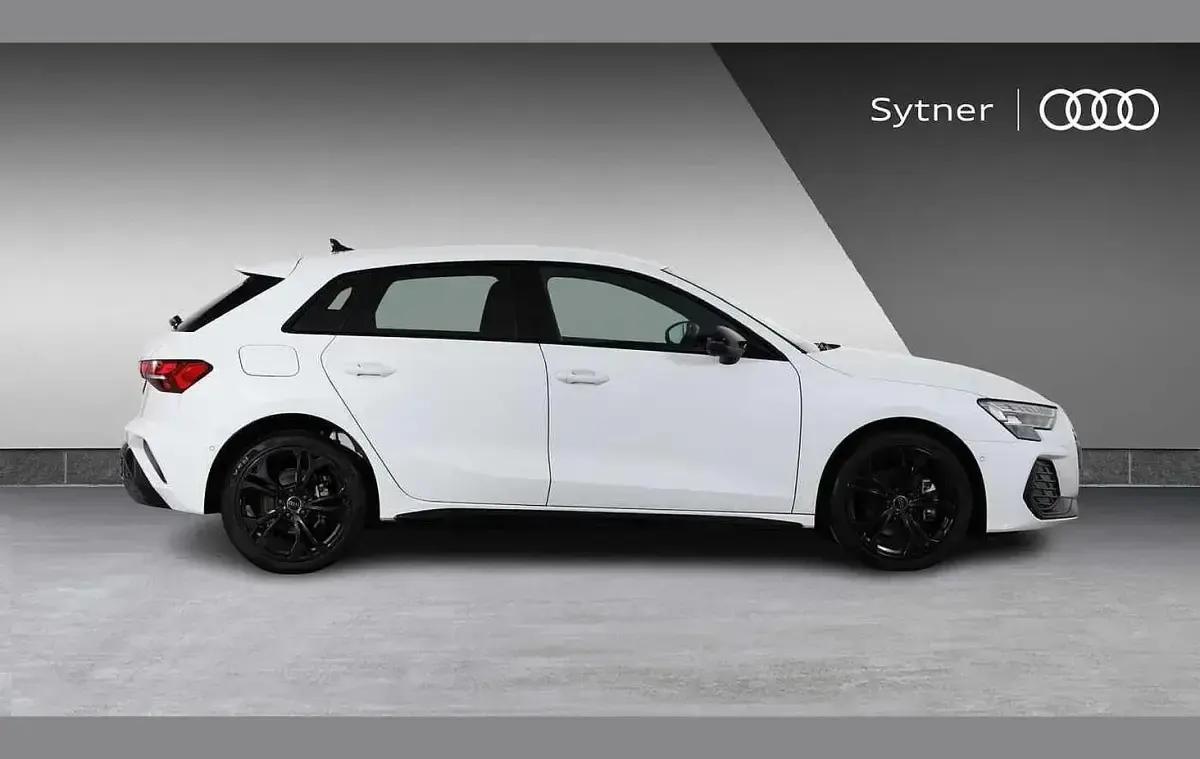 Used Audi A3 e-tron Black Edition 200 HP (147 kW) 2024 White Hatchback