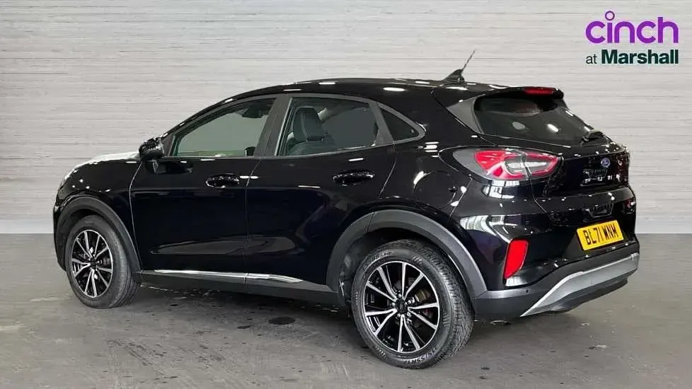 Używany Ford Puma Titanium 125 KM (91 kW) 2022 Czarny SUV