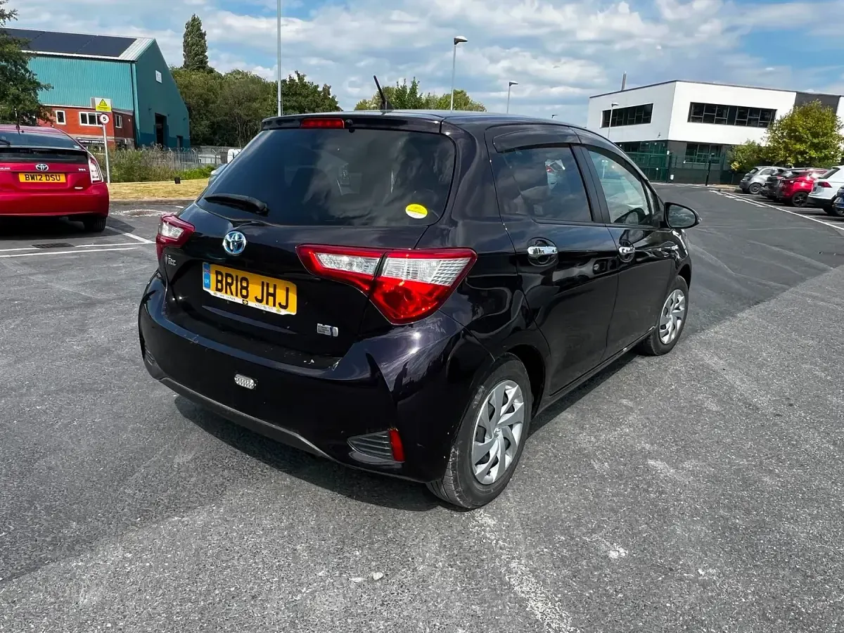 Used Toyota Vitz 2026 Mauve/purple Hatchback
