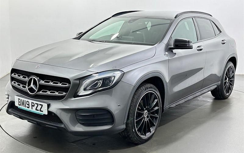 Used Mercedes GLA180 AMG line 122 HP (89 kW) 2019 Grey SUV