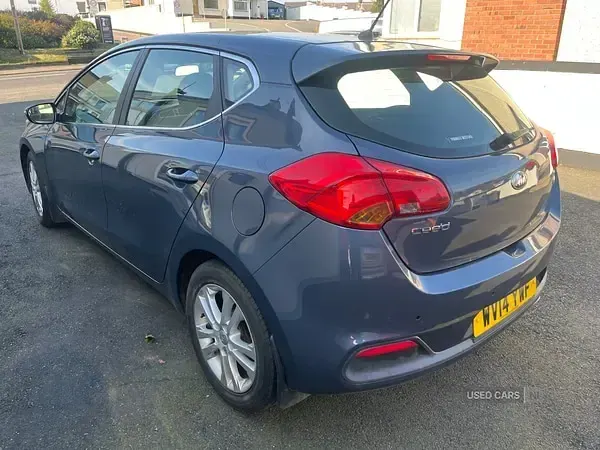 Used Kia Ceed 126 HP (92 kW) 2014 Blue Hatchback