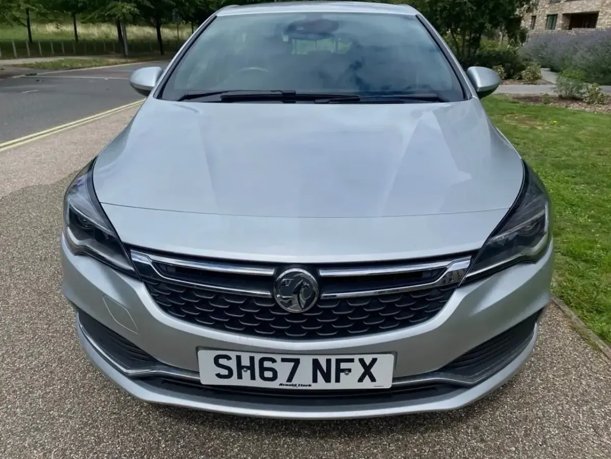 Used Vauxhall Astra SRi 2017 Silver Hatchback
