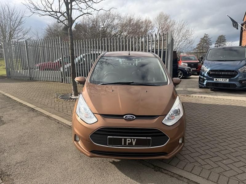 Used Ford B-MAX Zetec 105 HP (77 kW) 2014 Gold MPV