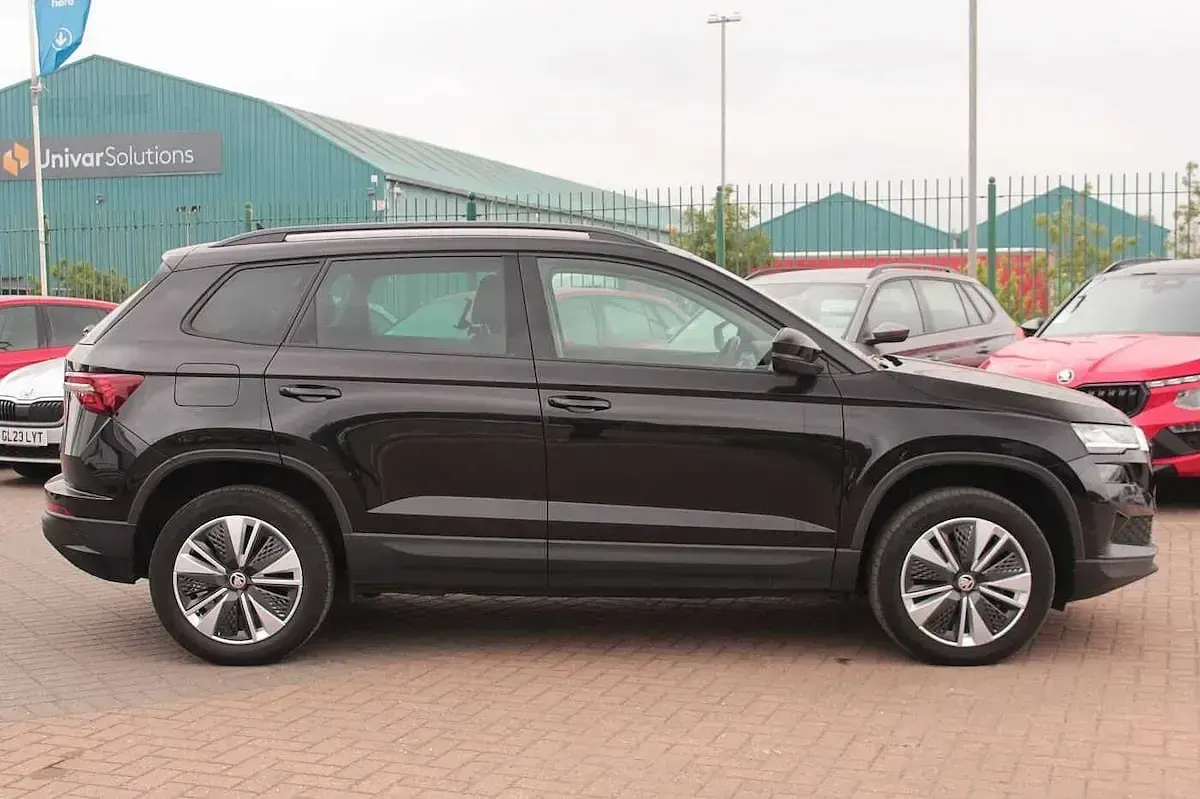 Used Skoda Karoq SE Drive 107 HP (78 kW) 2022 Black magic pearl effect SUV