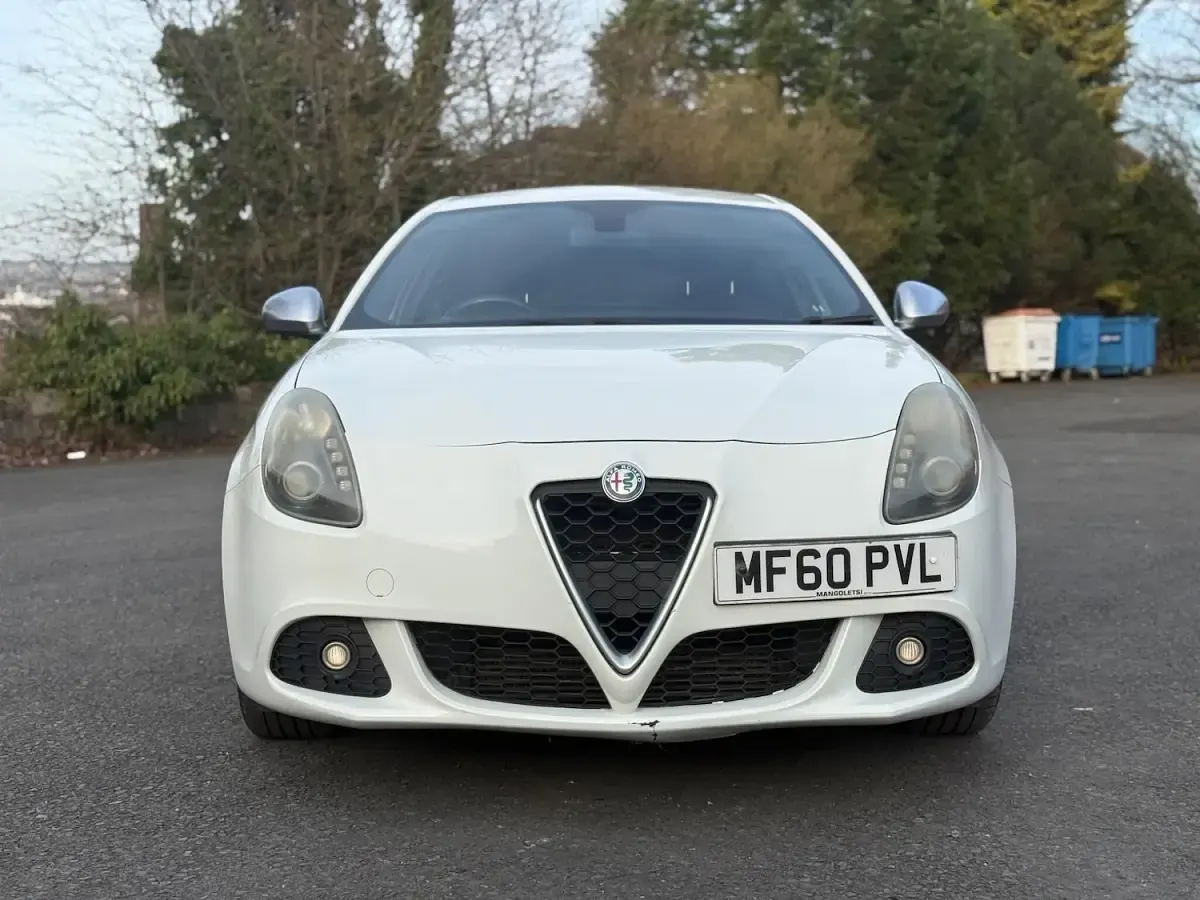 Used Alfa Romeo Giulietta Veloce 2010 White Hatchback