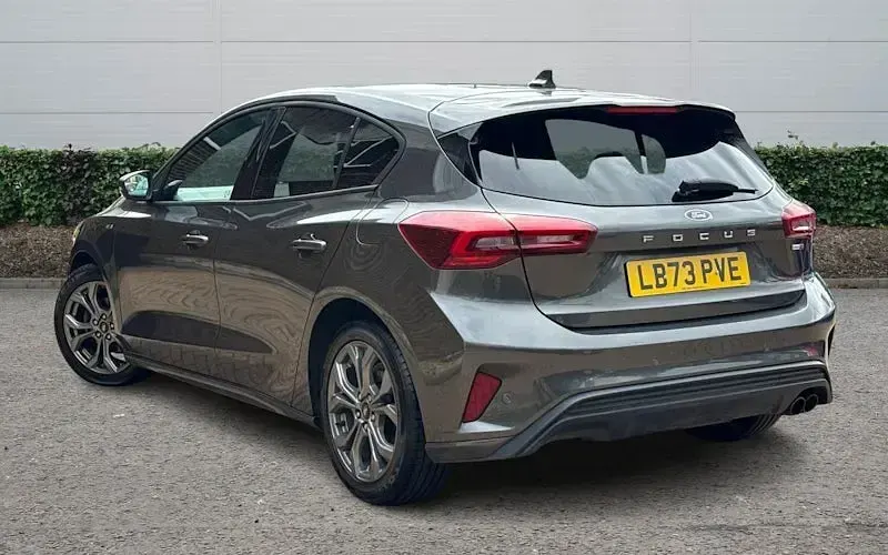 Used Ford Focus ST-Line 125 HP (91 kW) 2023 Grey Hatchback
