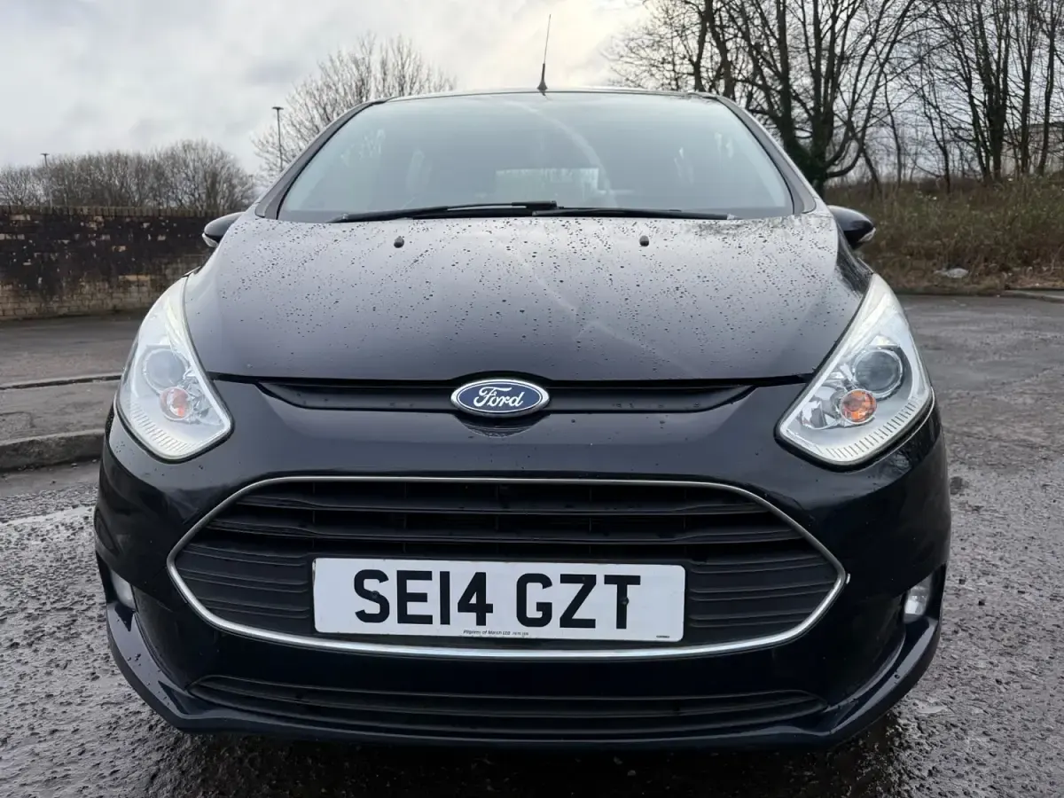 Begagnad Ford B-MAX Zetec 90 HK (66 kW) 2014 Svart Minibuss