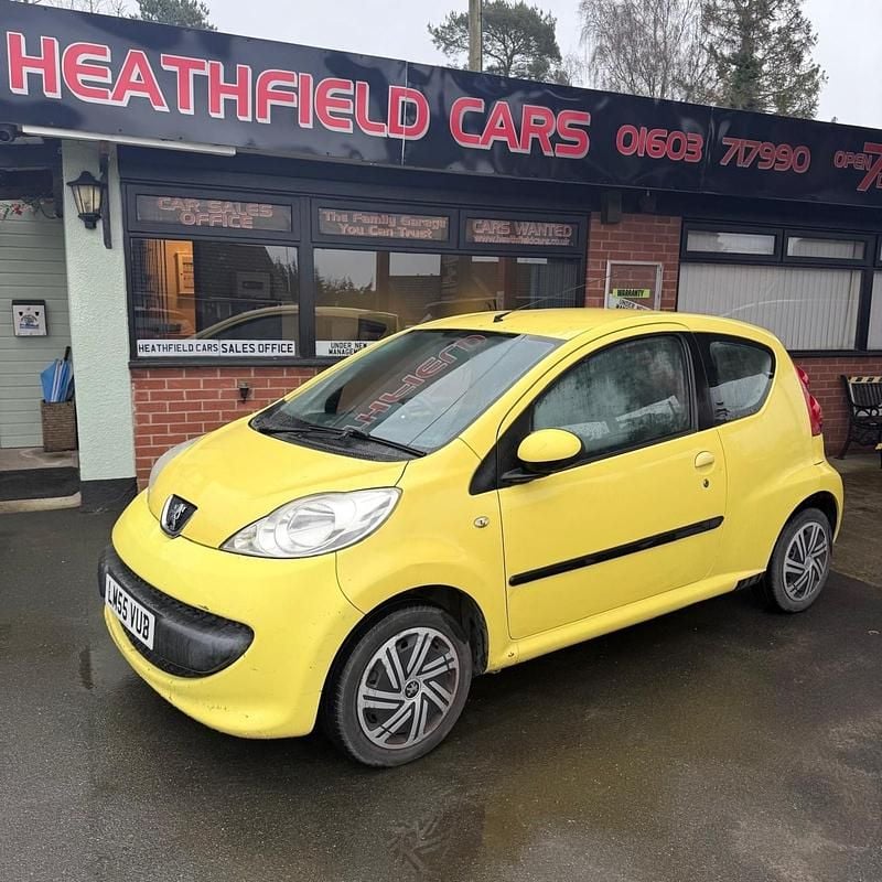Used Peugeot 107 68 HP (50 kW) 2006 Yellow Hatchback