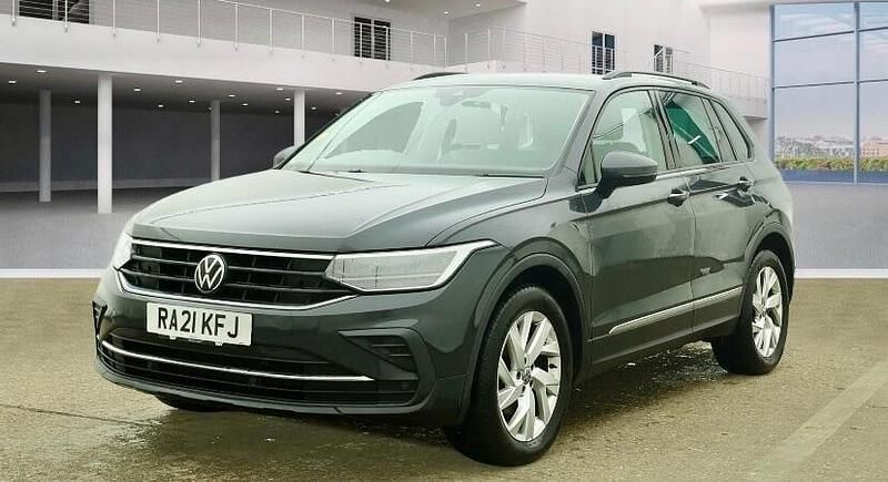 Used VW Tiguan Life 150 HP (110 kW) 2021 Grey SUV