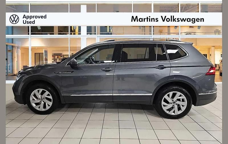 Used VW Tiguan Allspace Life 150 HP (110 kW) 2023 Grey SUV
