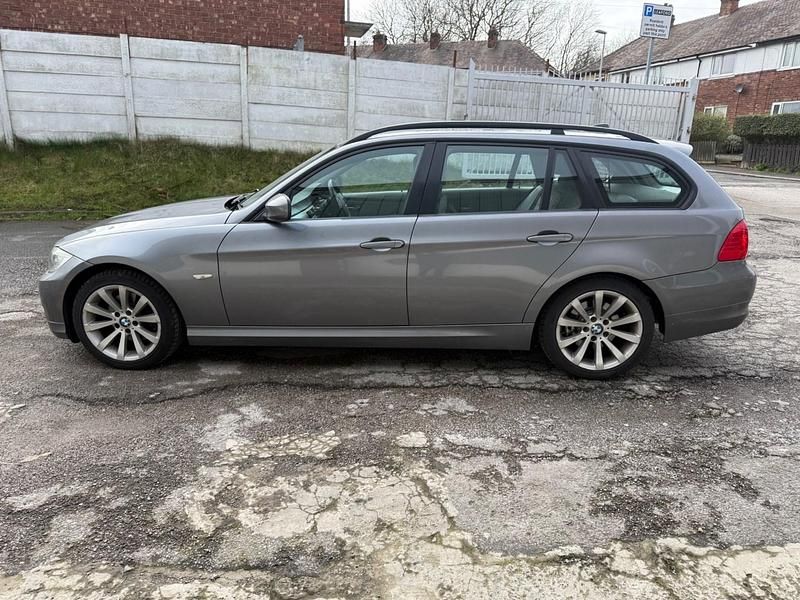 Used BMW 320 2009 Grey Estate