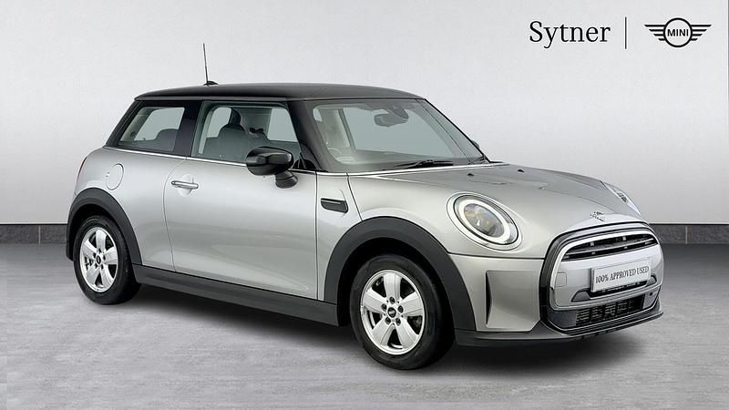 Used Mini Cooper Classic 134 HP (98 kW) 2023 Silver Hatchback