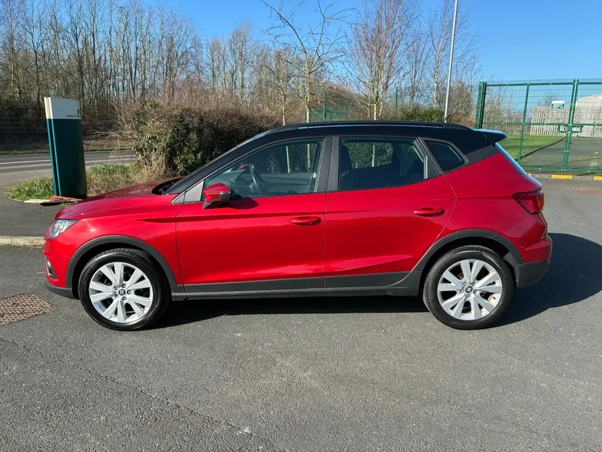 Usado Seat Arona SE Technology 115 HP (84 kW) 2019 Vermelho SUV