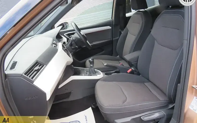 Used Seat Arona XCELLENCE 116 HP (85 kW) 2018 Gold SUV