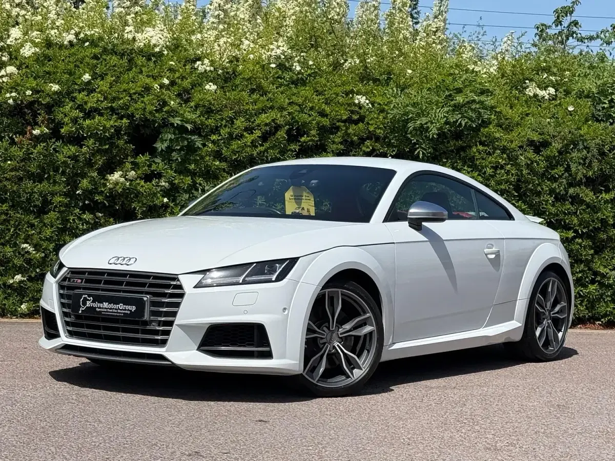 Used Audi TTS Comfort 310 HP (228 kW) 2015 White Coupe