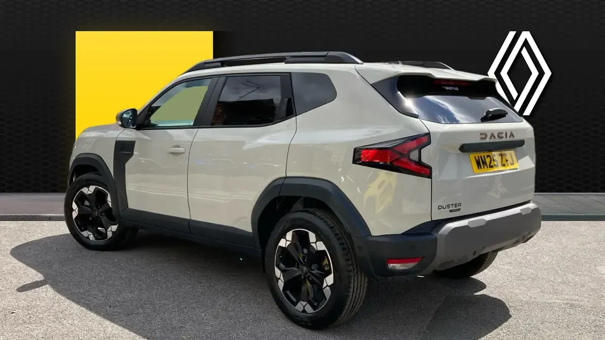 Used Dacia Duster Extreme 140 HP (102 kW) 2025 Cream Estate