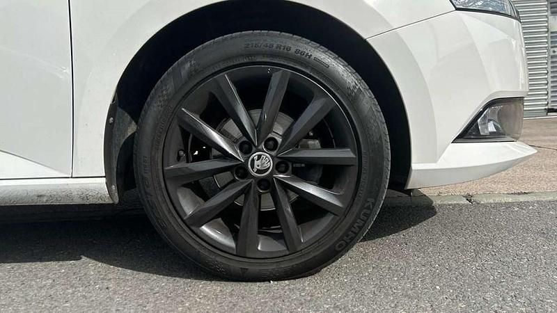 Used Skoda Fabia Colour Edition 60 HP (44 kW) 2020 White Hatchback