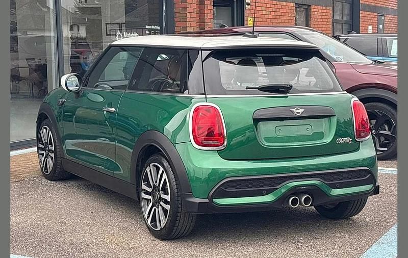 Used Mini Cooper S Exclusive 176 HP (129 kW) 2023 Green Hatchback
